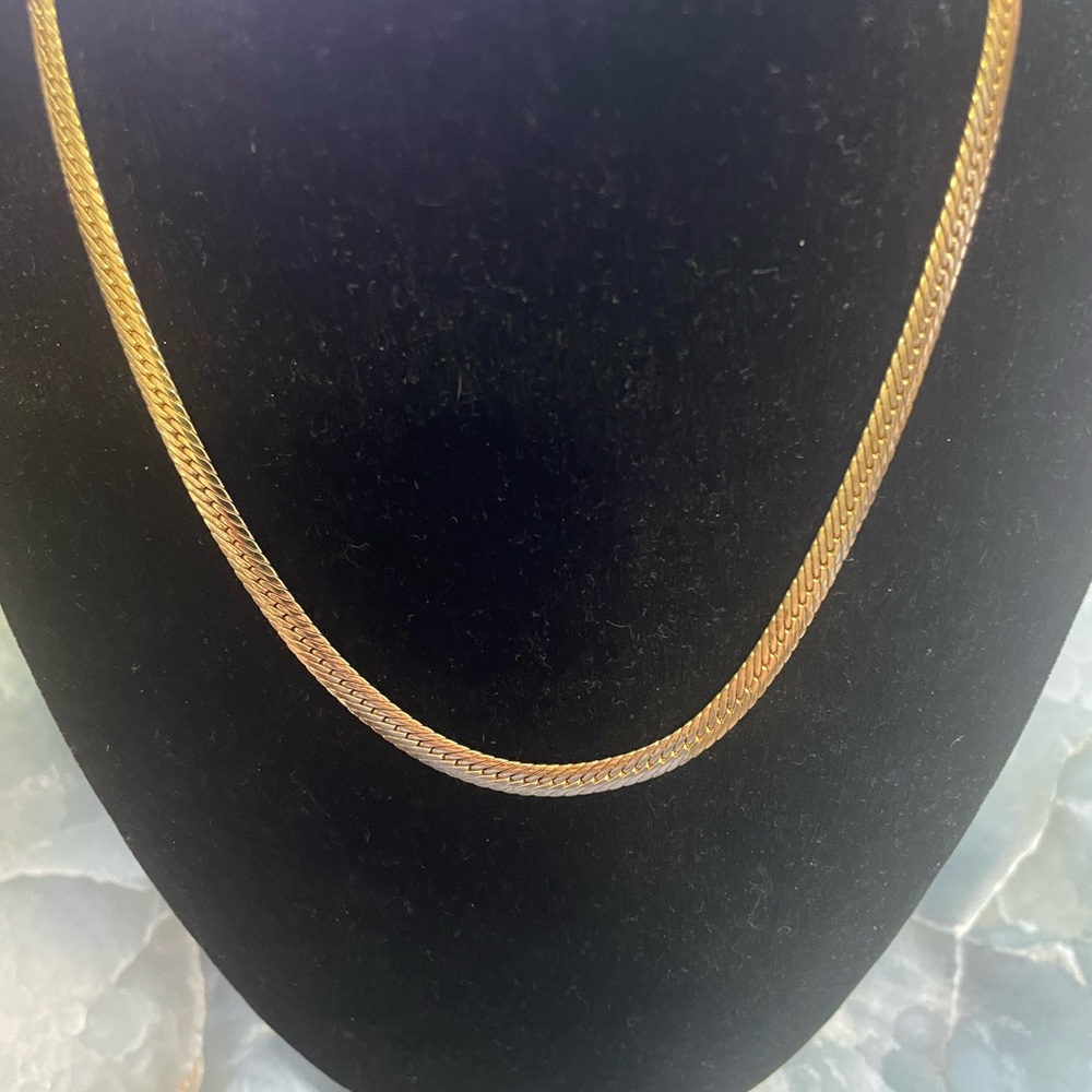 Elegant Gold Chain Necklace - Picture 1 of 3
